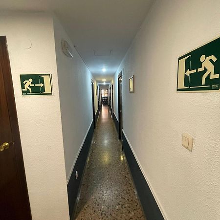 Hostal Milmarcos Zaragoza Exteriör bild