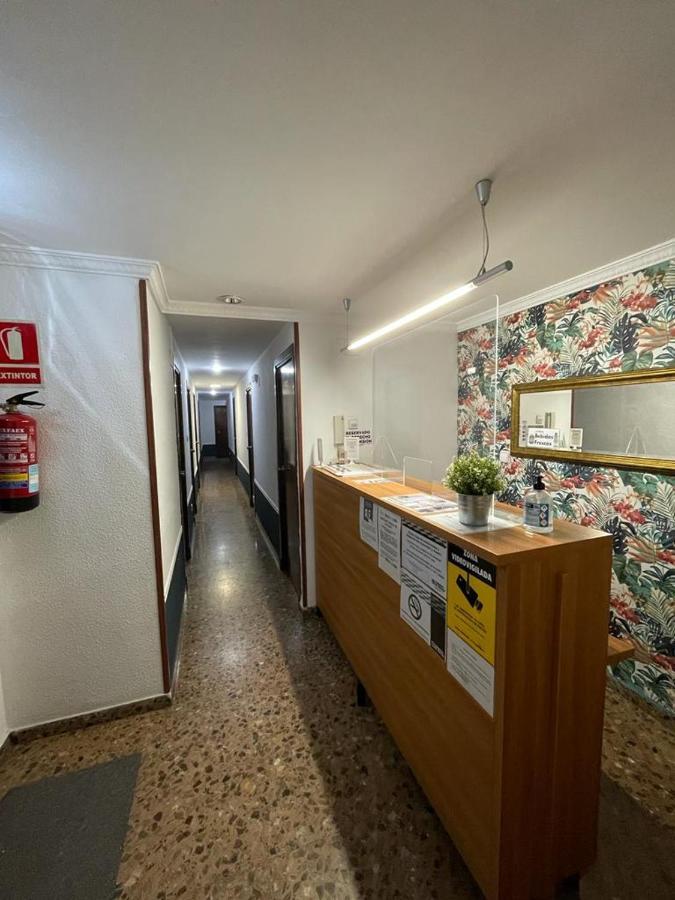 Hostal Milmarcos Zaragoza Exteriör bild