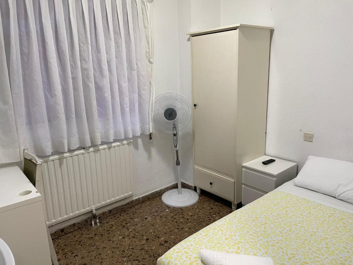 Hostal Milmarcos Zaragoza Exteriör bild