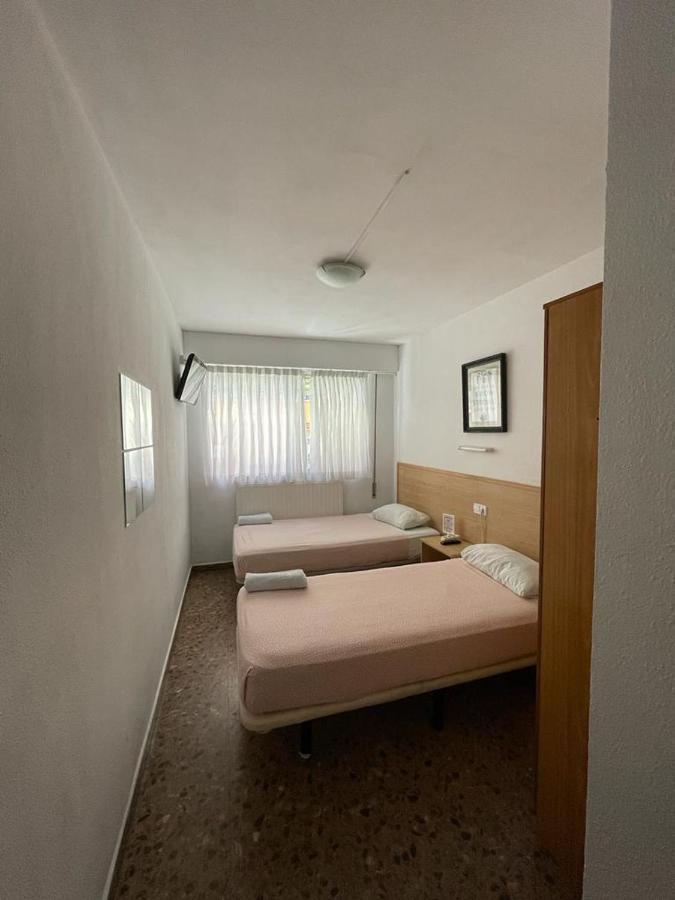 Hostal Milmarcos Zaragoza Exteriör bild
