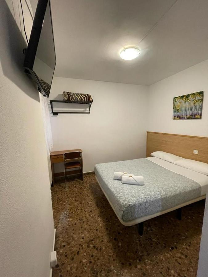Hostal Milmarcos Zaragoza Exteriör bild