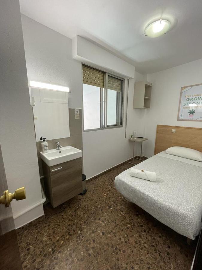 Hostal Milmarcos Zaragoza Exteriör bild