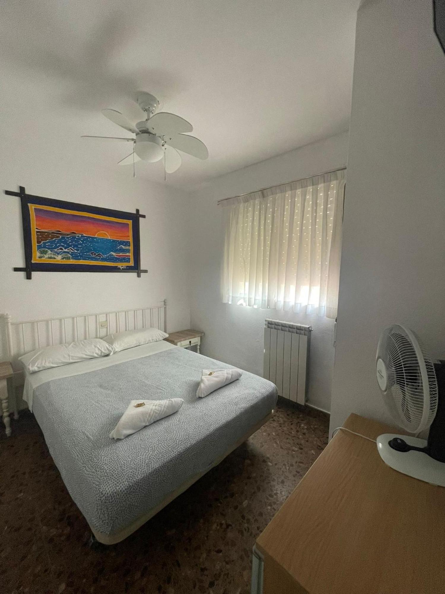 Hostal Milmarcos Zaragoza Exteriör bild