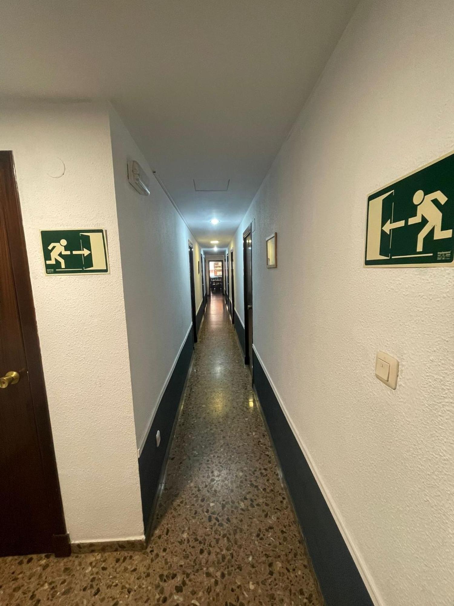 Hostal Milmarcos Zaragoza Exteriör bild