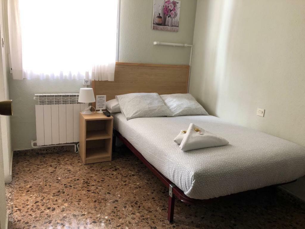 Hostal Milmarcos Zaragoza Exteriör bild