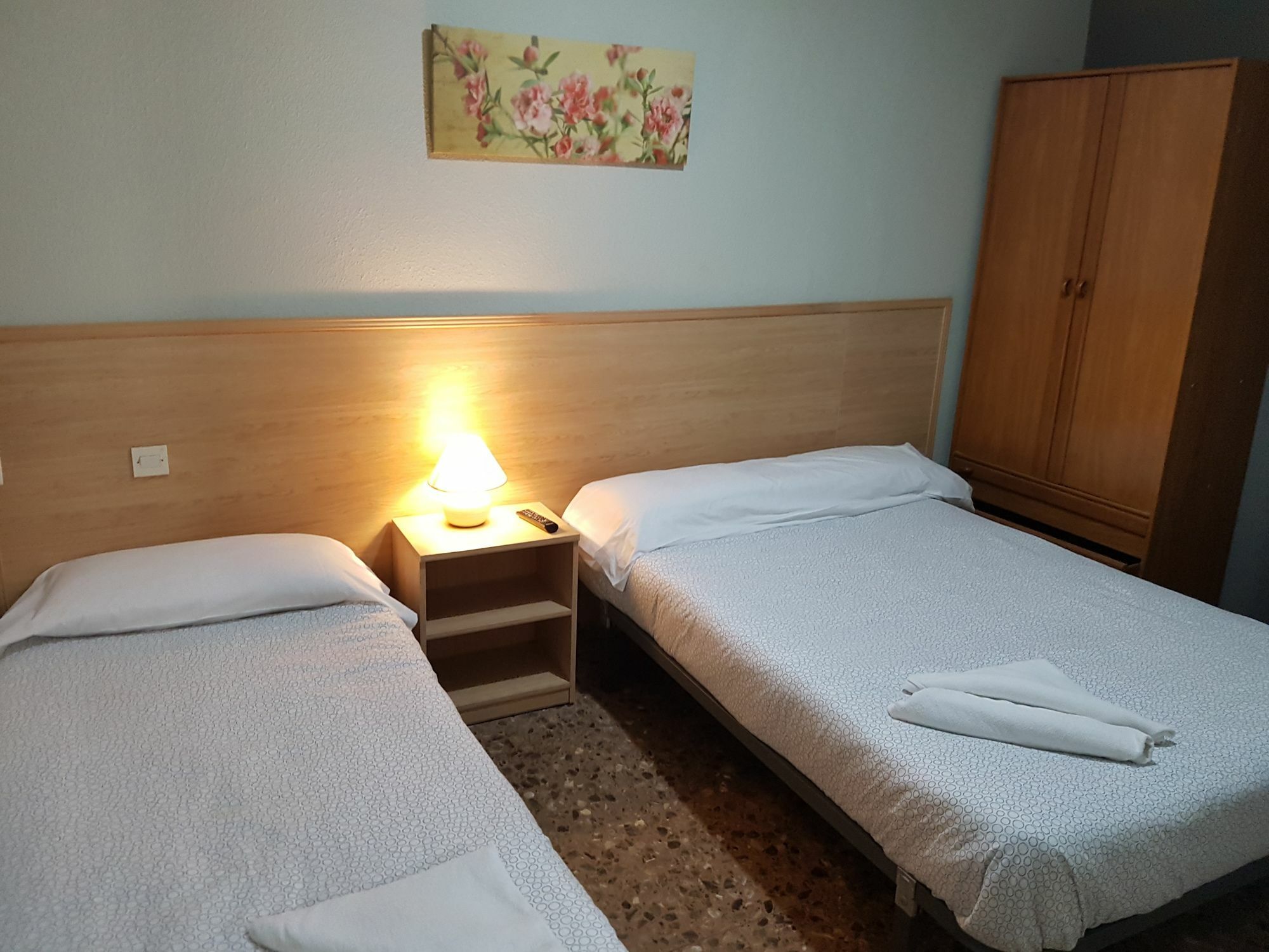 Hostal Milmarcos Zaragoza Exteriör bild